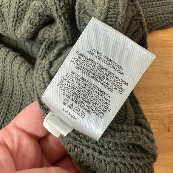 Express Cable Knit Cowl Neck Circle Hem Olive Green Sweater Size M Medium - Picture 7 of 8